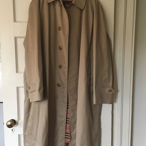 Vintage men's Burberry trench (size 54L)